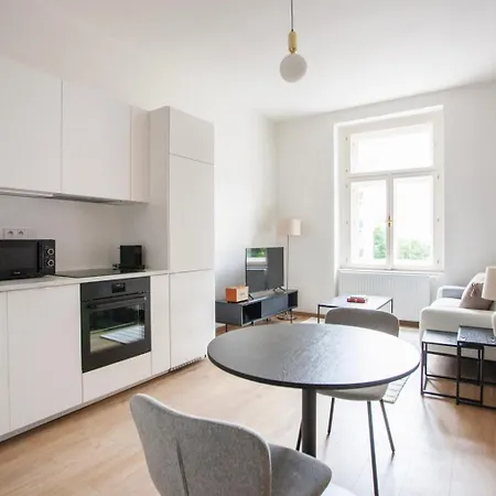 Blueground Vrsovice Furnished Equipped Prg-5 *