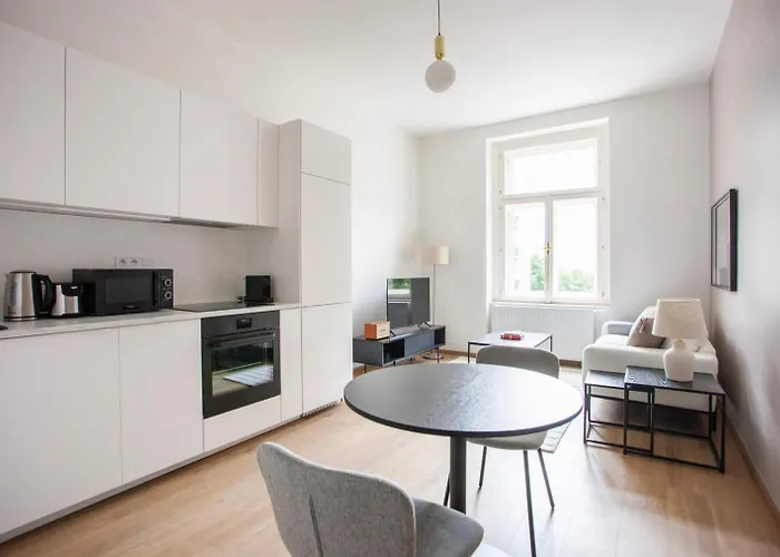 Blueground Vrsovice Furnished Equipped Prg-5 *