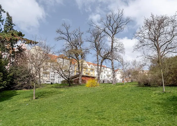 Blueground Vrsovice Furnished Equipped Prg-5 *